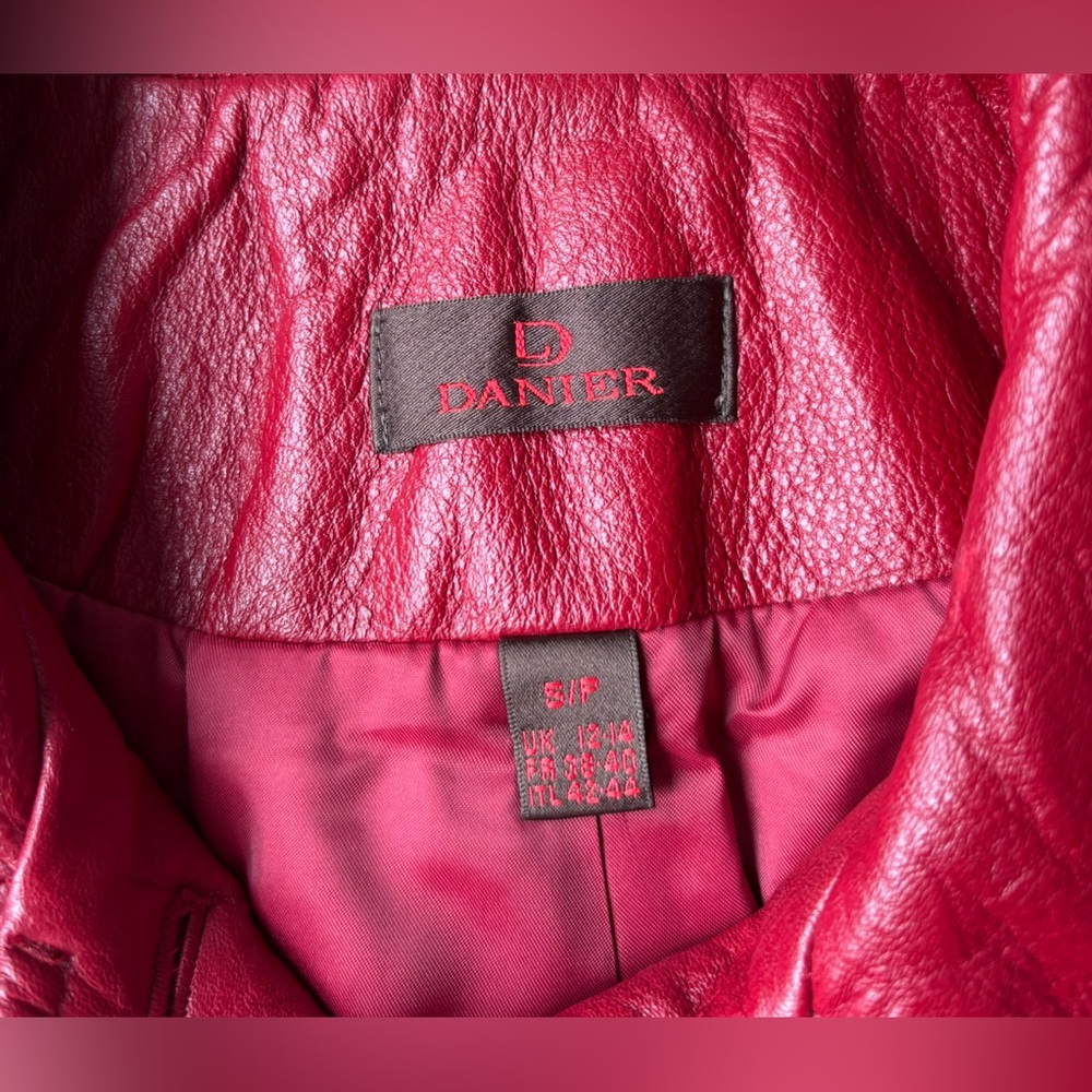 90s Vintage Cherry Red Leather Oversized Flattering Boxy Fit Button Front Jacket - Picture 15 of 16